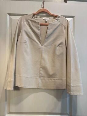 Prologue Cream Scoop V-Neck Long Sleeve Tunic